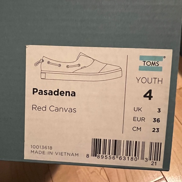 Brand new never worn in the box Toms Pasadena Youth Size 4 - Picture 8 of 9